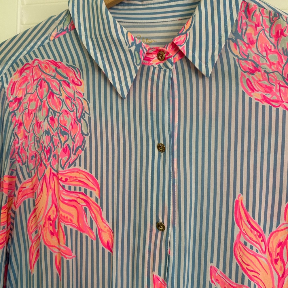 Lilly Pulitzer Women's Blue Striped Shirt with Pink Floral